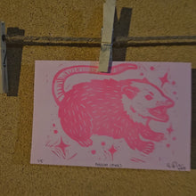 Charger et lire la vidéo dans la visionneuse de la Galerie, Screaming Possum Block Print | Lino Block Print | Limited Possum Print | Cute Possum Print | Sassy Art | Canadian