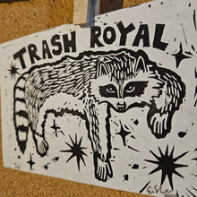 Charger l'image dans la galerie, Trash Royal Block Print | Lino Block Print | Limited Raccoon Print | Cute Racoon Print | Gift for Animal Lover | Canadian
