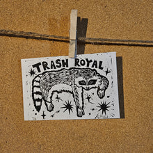 Charger l'image dans la galerie, Trash Royal Block Print | Lino Block Print | Limited Raccoon Print | Cute Racoon Print | Gift for Animal Lover | Canadian